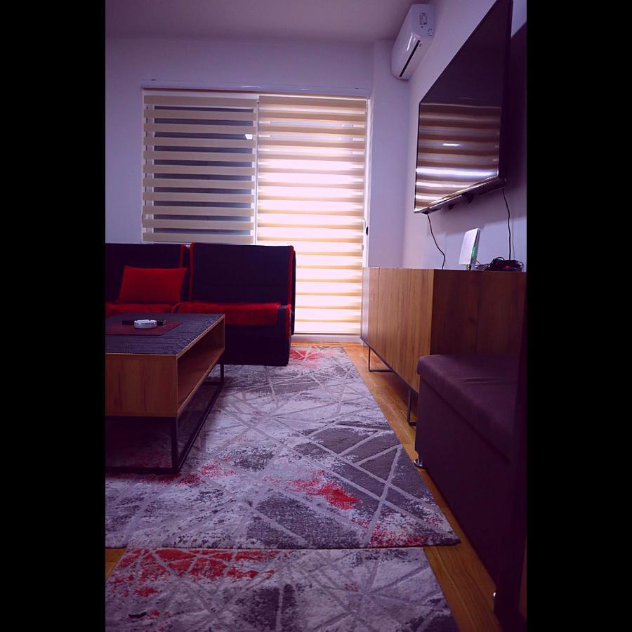 Stan Na Dan Sarajevo Bulevar Apartment Exterior photo