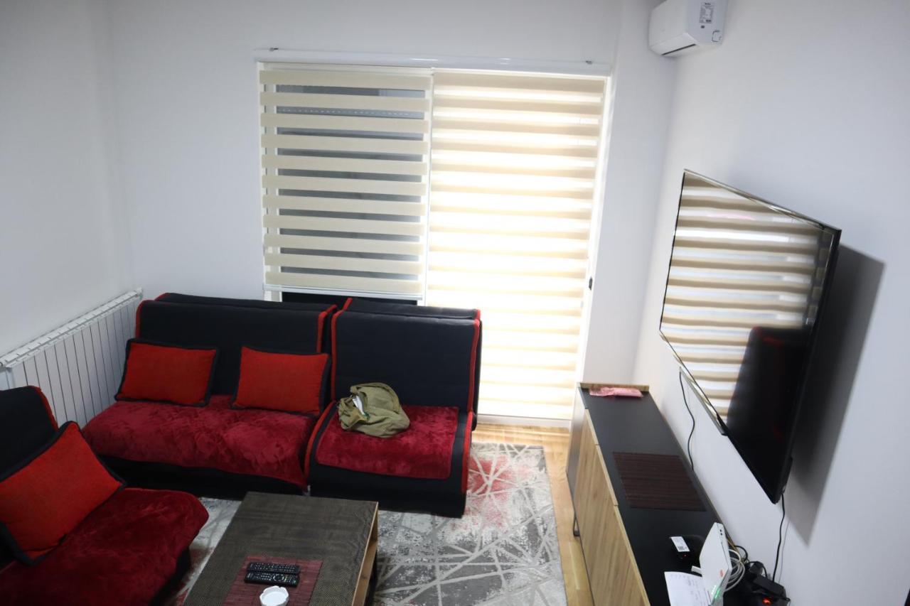 Stan Na Dan Sarajevo Bulevar Apartment Exterior photo
